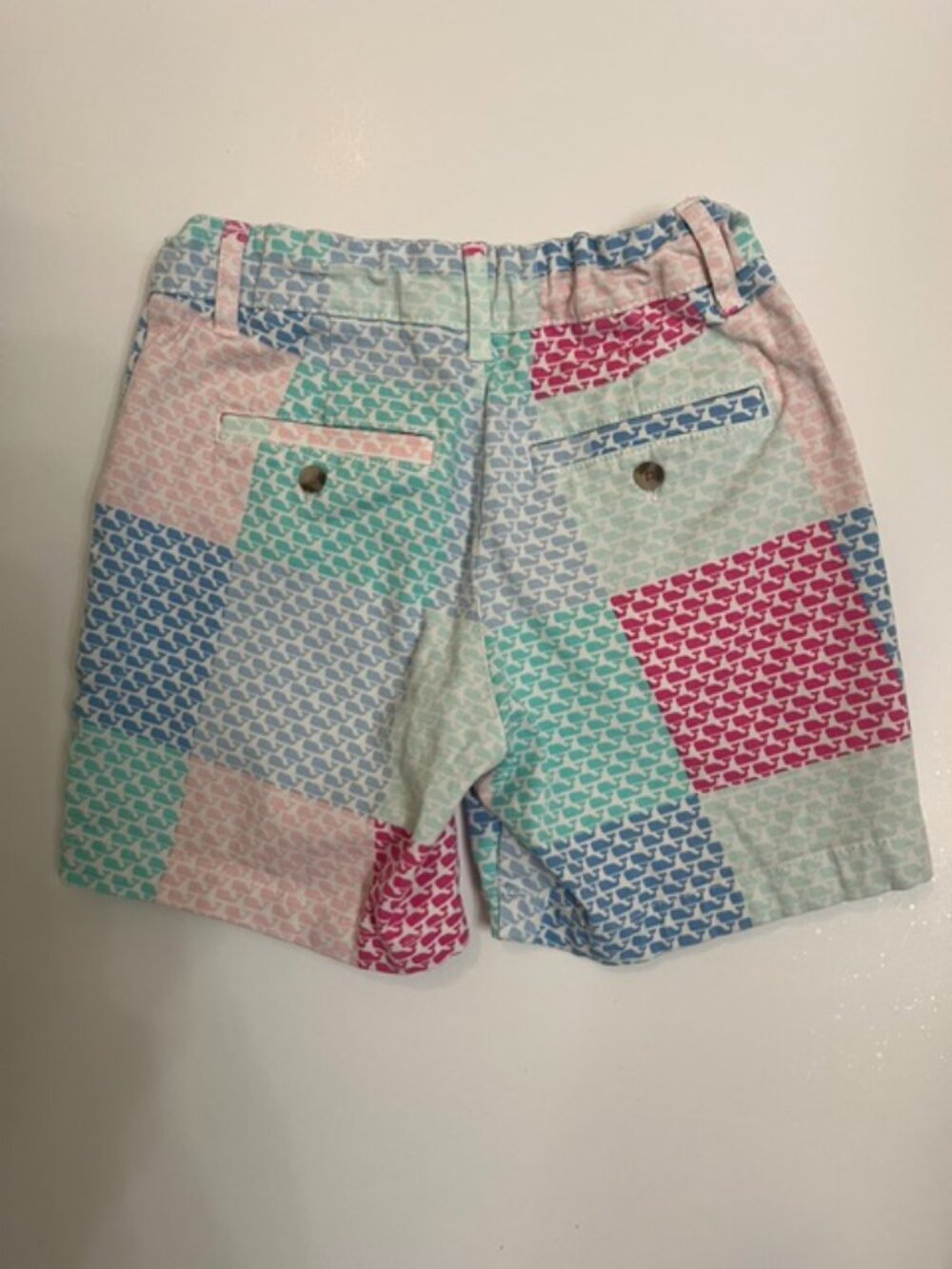 Little Girl's Vineyard Vines Shorts XS - Picture 2 of 2